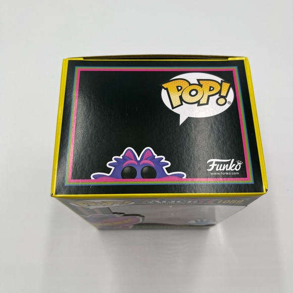 Alice in Wonderland Funko Shop Black Light POP Bundle Set + 4 Free Pop Protector - Picture 3 of 16